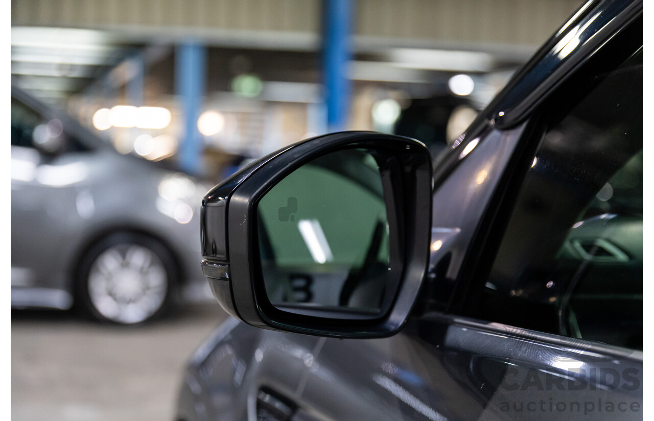 02/2018 Land Rover Discovery Sport Si4 SE Dynamic Design Pack (177kW AWD) 5 Seat L550 MY18 4D Wagon Corris Grey Metallic/ Santorini Black Roof Turbo 2.0L