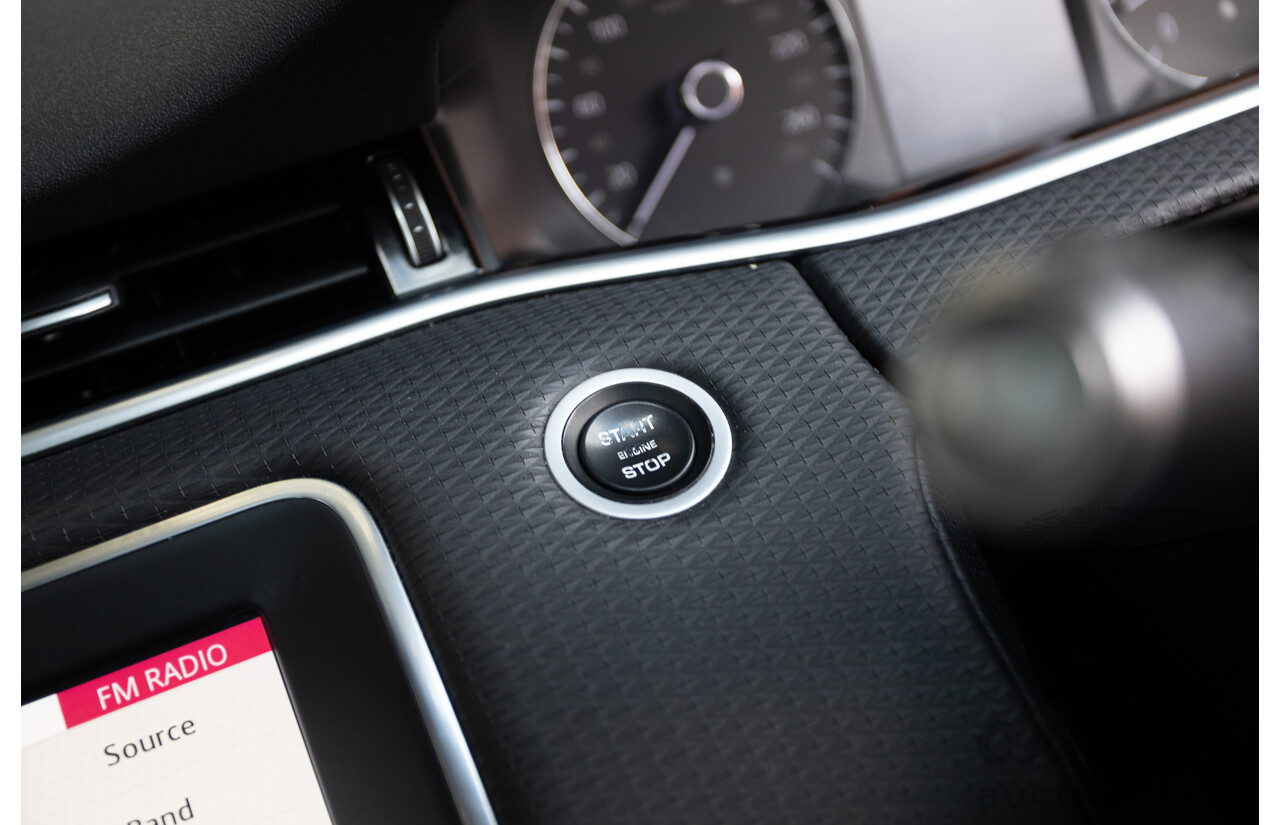 1/2020 Land Rover Range Rover Evoque P200 S (147kW) (AWD) L551 MY20.25 4D Wagon Seoul Silver Pearl Turbo 2.0L