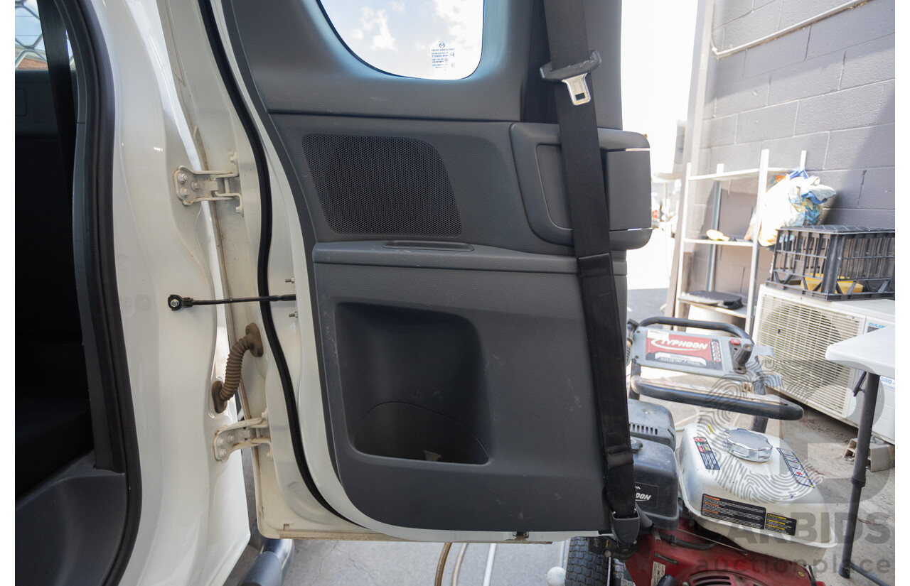 12/2016 Mazda BT-50 XT Hi-Rider (4x2) MY16 Cab Chasis Cool White Turbo Diesel 2.2L