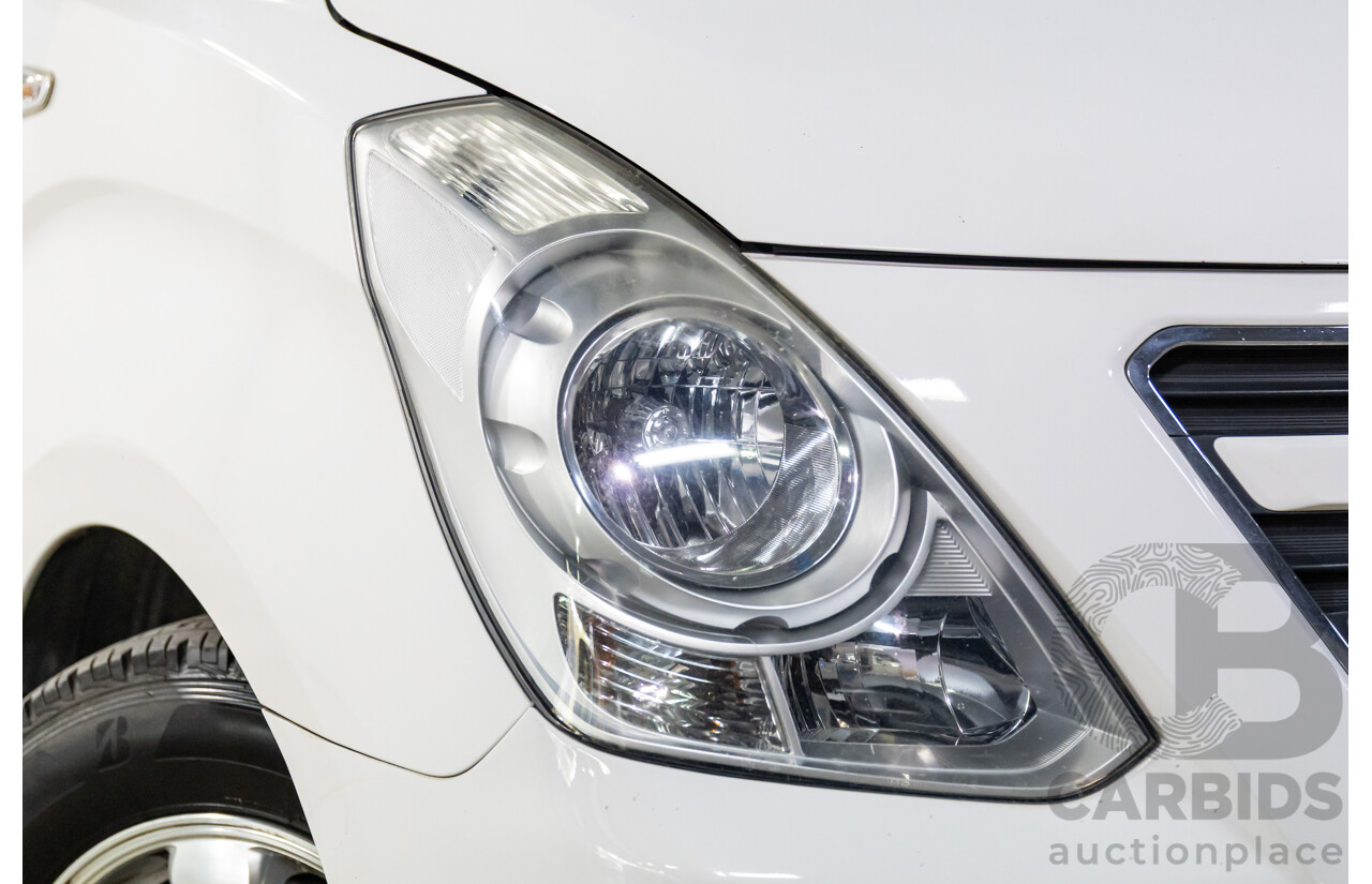 08/2017 Hyundai Iload 3S Liftback (RWD) TQ Series 2 (TQ3) MY18 4d Van Polar White Turbo Diesel 2.5L