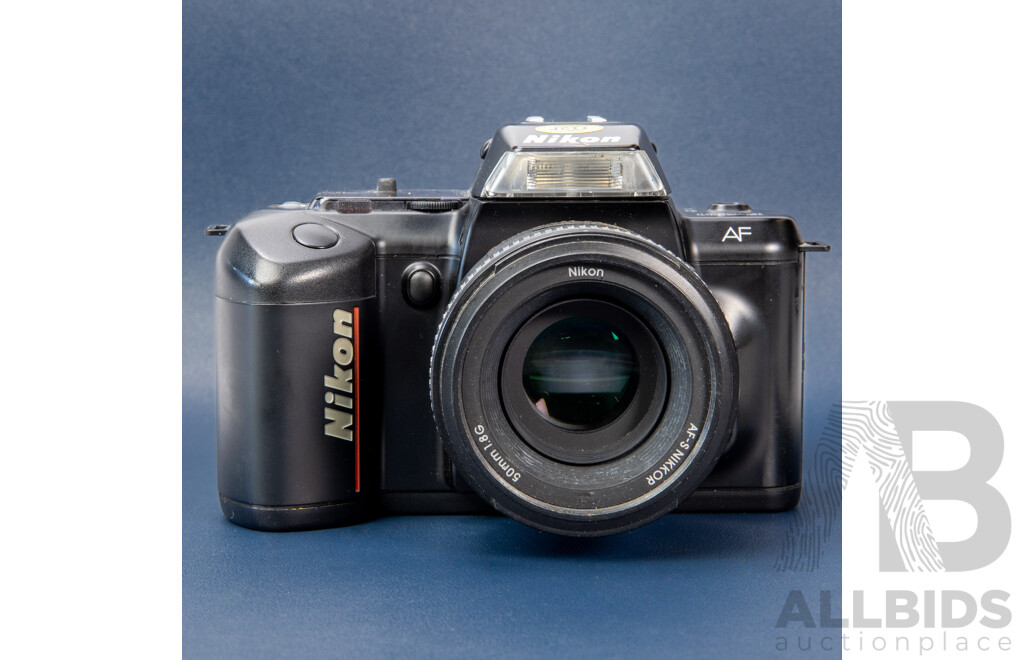 Nikon F-401 35mm SLR Camera with AF-S NIKKOR 50mm F/1.8G Lens