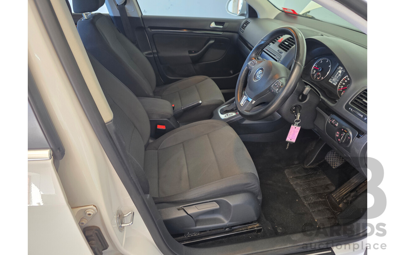 2/2010 Volkswagen Jetta 103 TDI 1KM MY09 4d Sedan White Turbo Diesel  2.0L