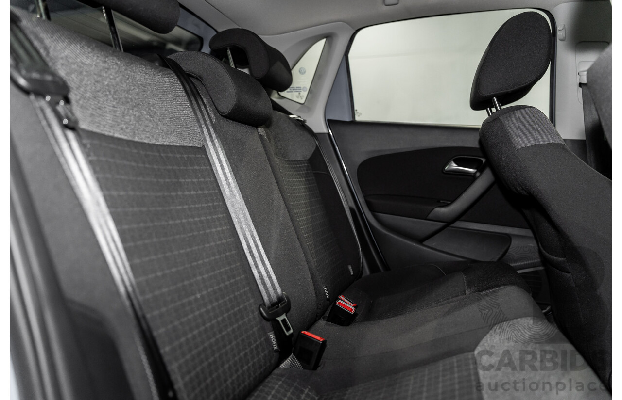 06/2016 Volkswagen Polo 81 TSI Comfortline (FWD) 6R MY16 5d Hatchback Cornflower Blue Turbo 1.2L