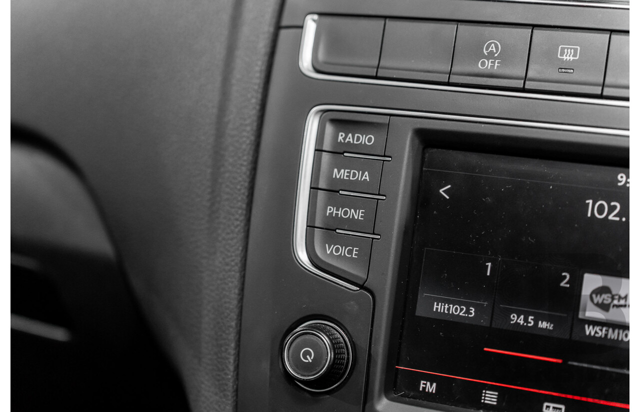 06/2016 Volkswagen Polo 81 TSI Comfortline (FWD) 6R MY16 5d Hatchback Cornflower Blue Turbo 1.2L