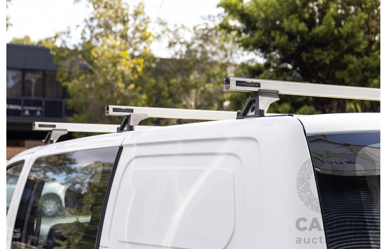 6/2011 Hyundai iLoad Crew (RWD) TQ MY11 4d Van Creamy White Turbo Diesel 2.5L