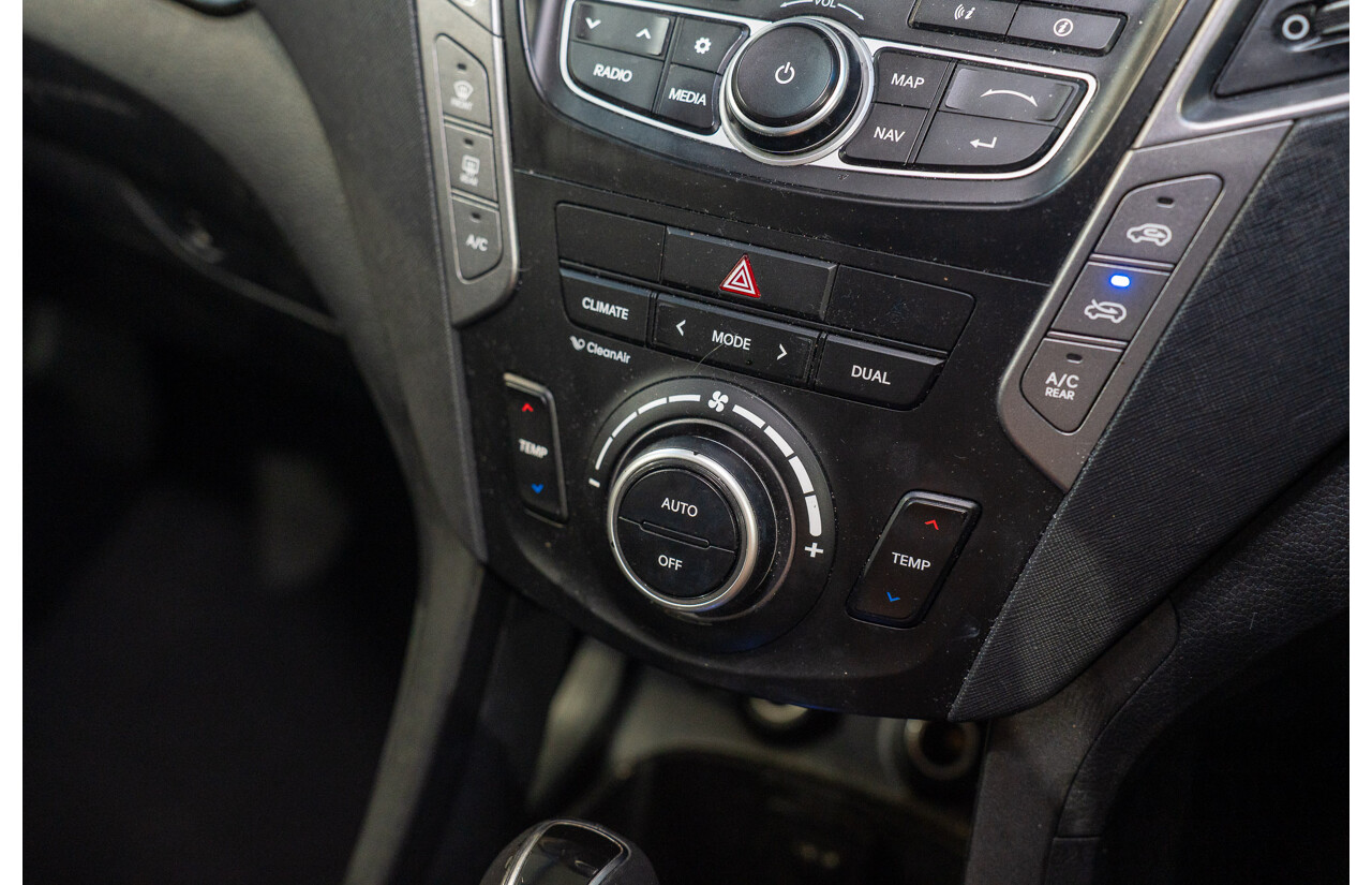 9/2013 Hyundai Santa Fe Highlander CRDi (4x4) DM 4d Wagon Titanium Silver Turbo Diesel 2.2L - 7 Seater