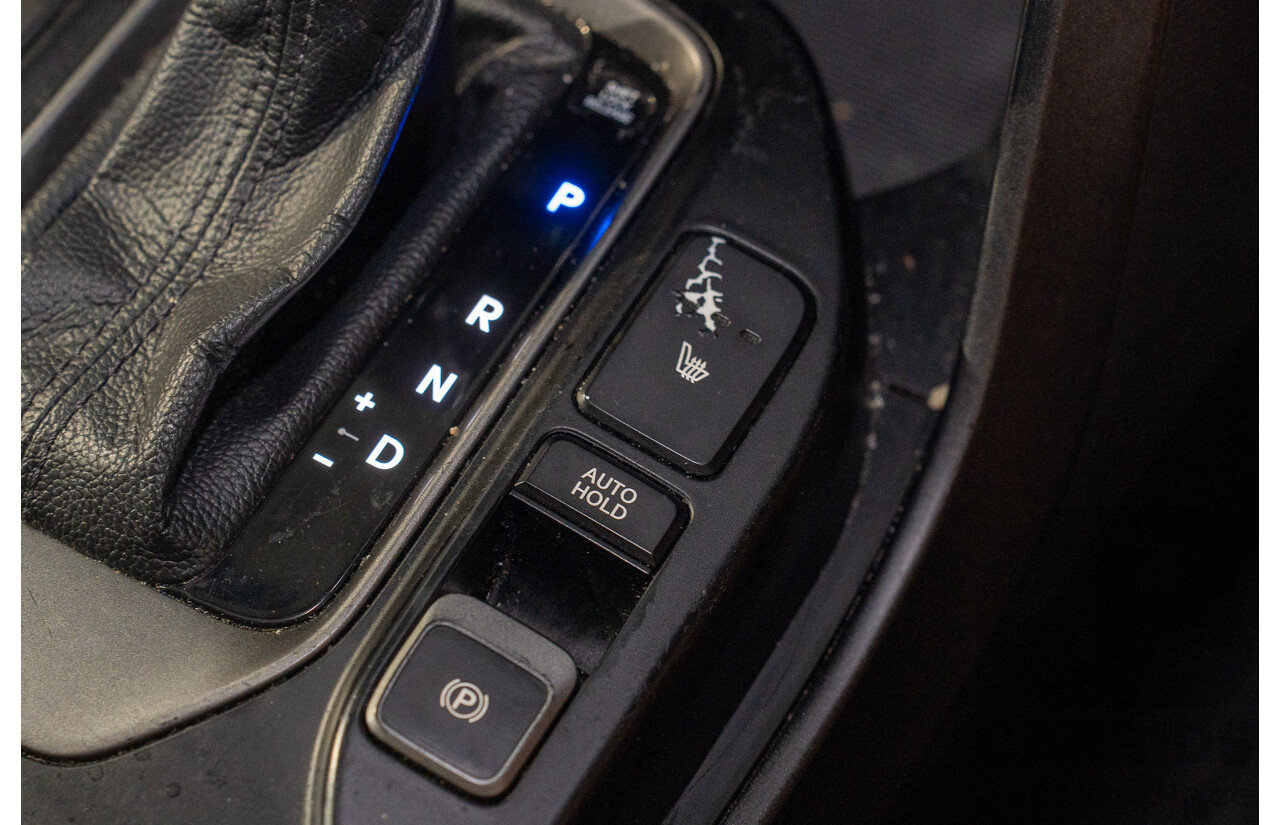 9/2013 Hyundai Santa Fe Highlander CRDi (4x4) DM 4d Wagon Titanium Silver Turbo Diesel 2.2L - 7 Seater