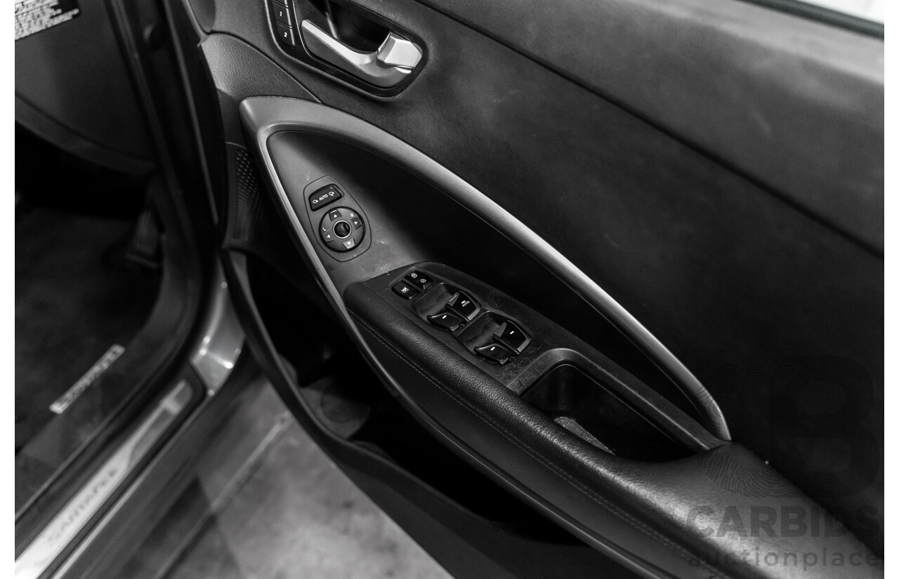 9/2013 Hyundai Santa Fe Highlander CRDi (4x4) DM 4d Wagon Titanium Silver Turbo Diesel 2.2L - 7 Seater