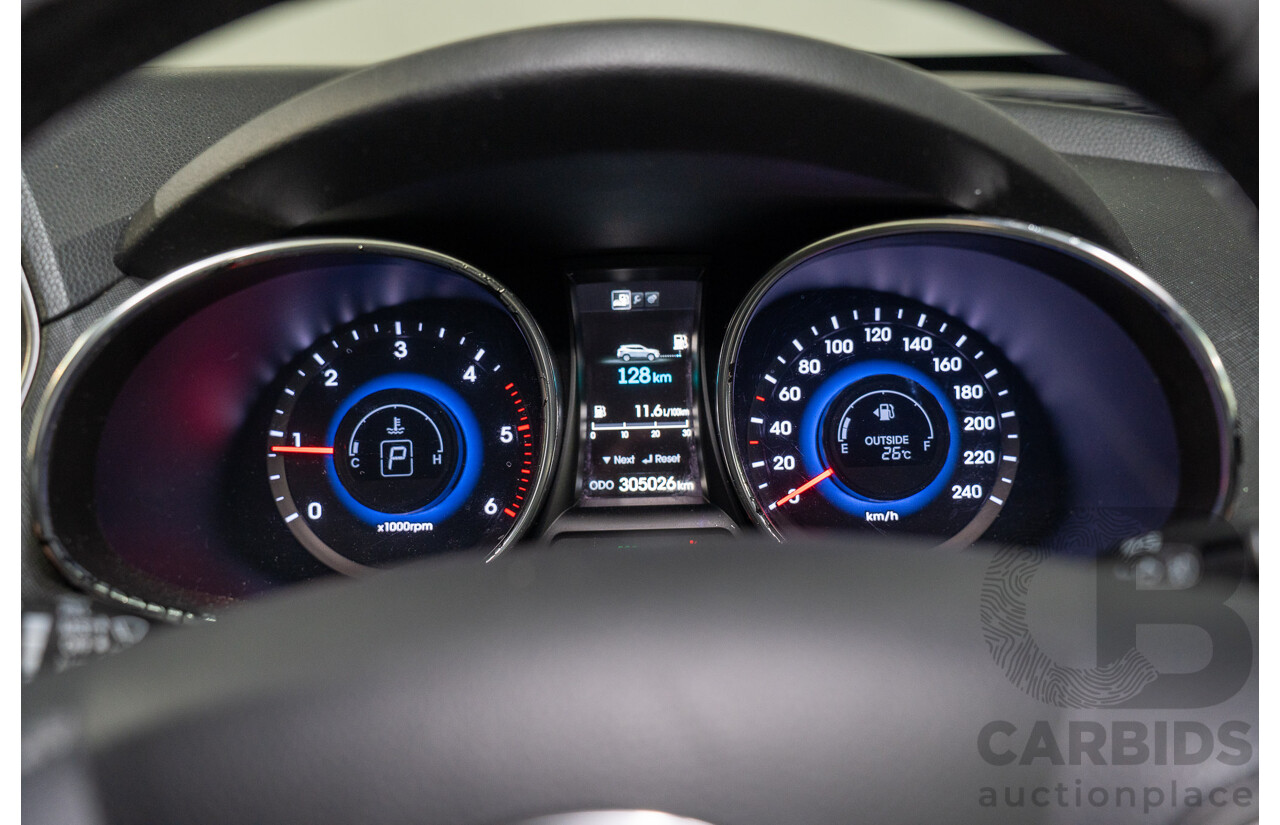 9/2013 Hyundai Santa Fe Highlander CRDi (4x4) DM 4d Wagon Titanium Silver Turbo Diesel 2.2L - 7 Seater