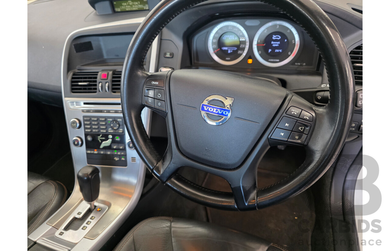 7/2010 Volvo XC60 D5 2.4 DZ MY10 4d Wagon White Turbo Diesel 2.4L