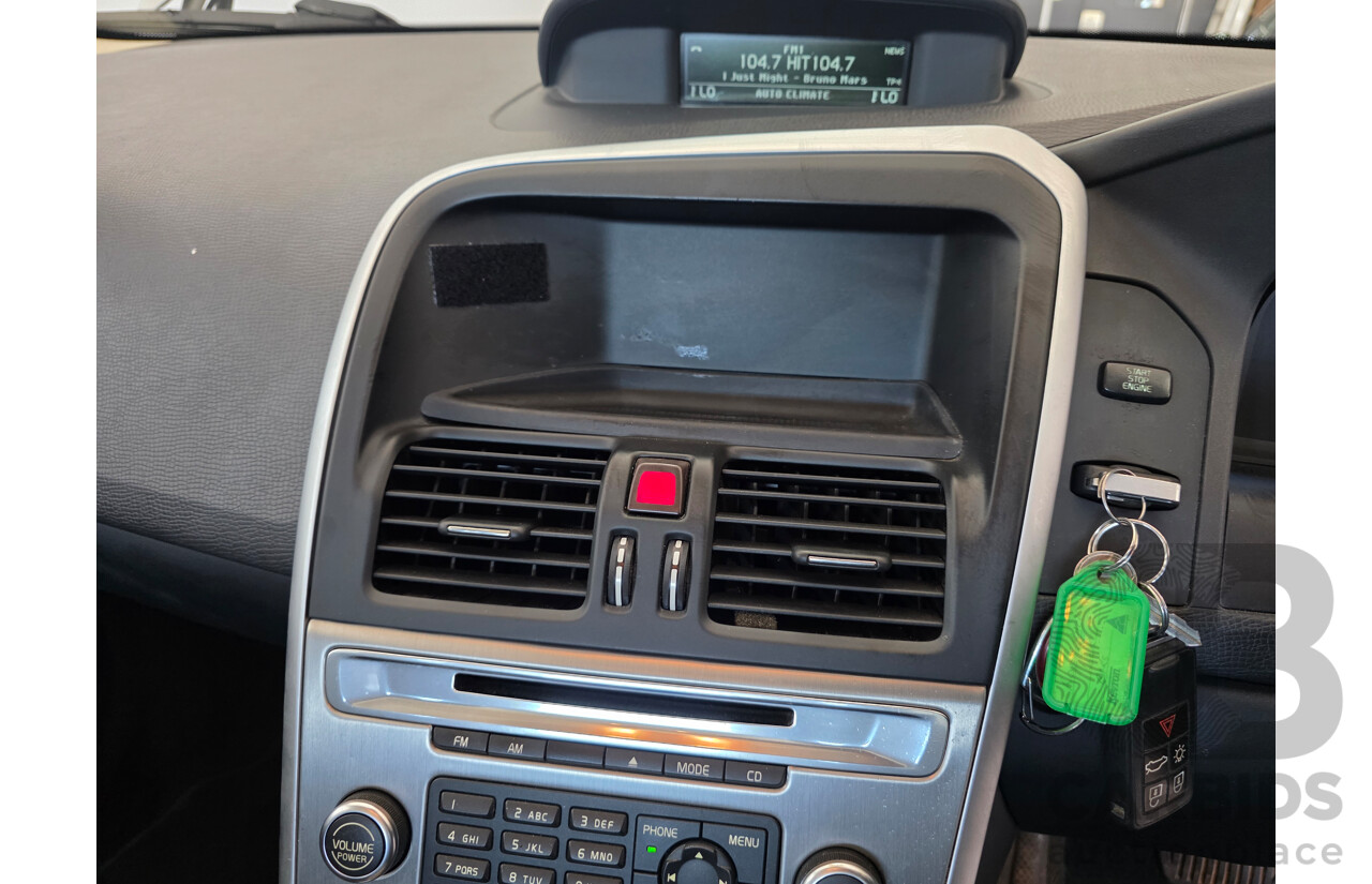 7/2010 Volvo XC60 D5 2.4 DZ MY10 4d Wagon White Turbo Diesel 2.4L