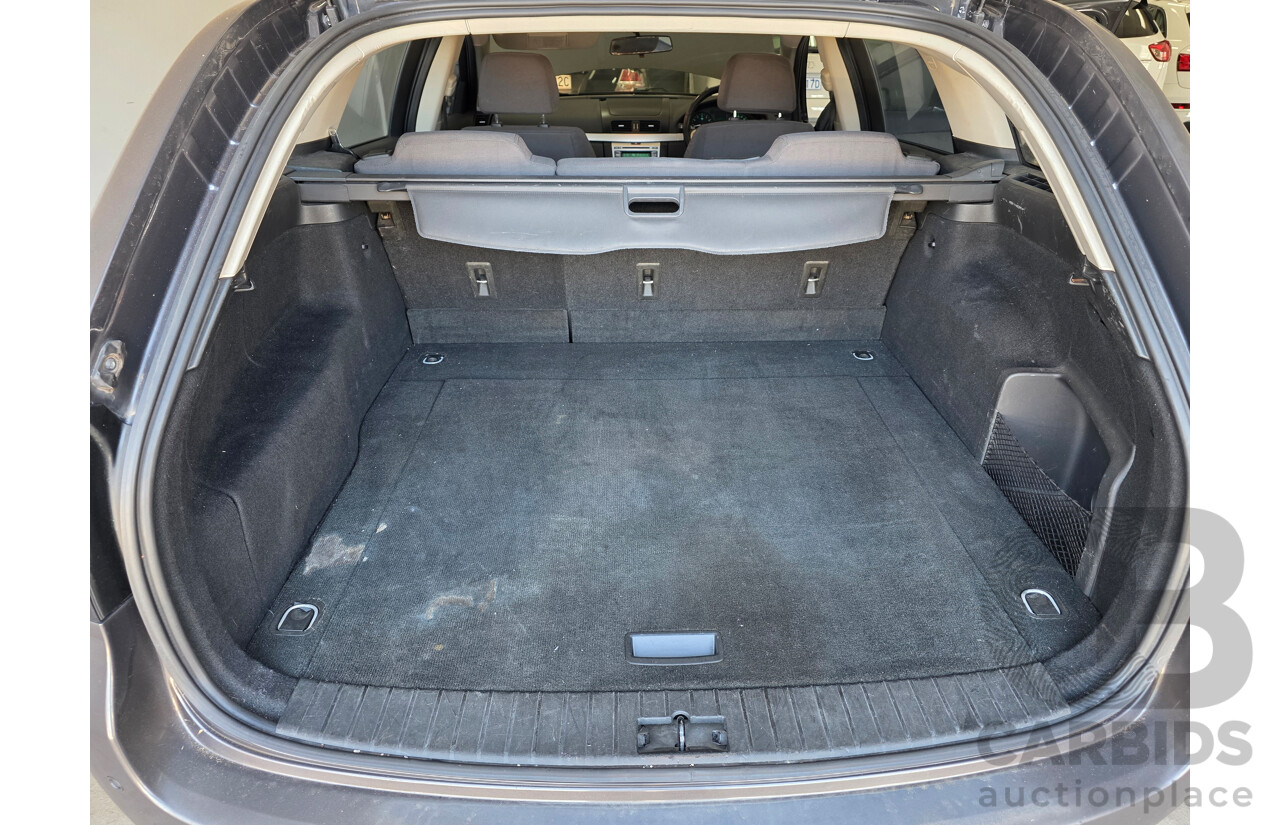 11/2008 Holden Berlina VE MY08 4d Wagon Grey 3.6L