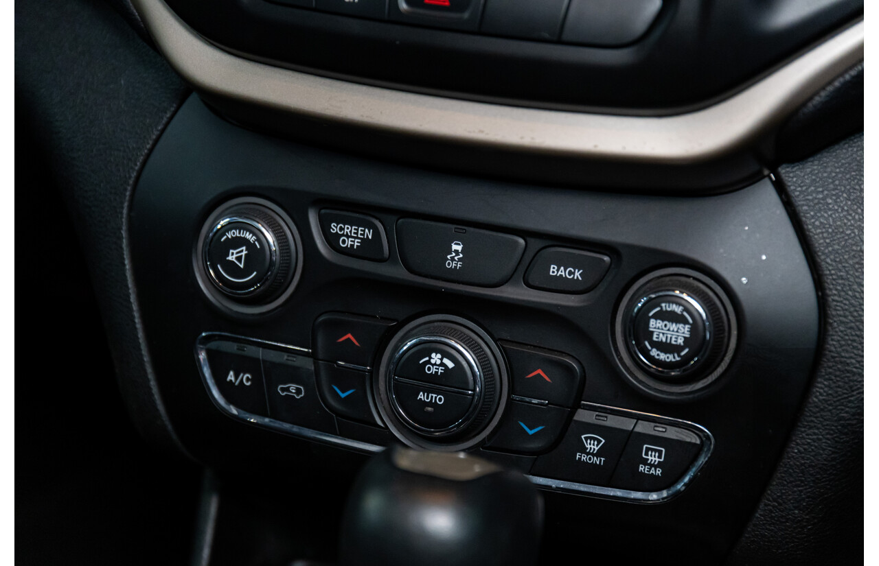 7/2014 Jeep Cherokee Longitude (4x4) KL MY15 4d Wagon Brilliant Black Pearl 3.2L