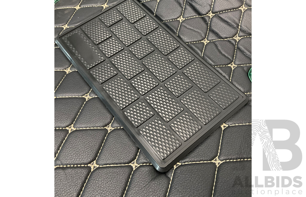 Performer 900Amp Jump Starter, Universal Front Car Seat Cover, Luxury Car Floor Mat (Model Not Specified), Car MP5 Player with Rear View Camera