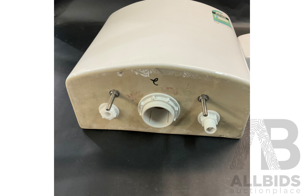 Caroma Regal II 3L Dual Flush Close Coupled Cistern 726200W