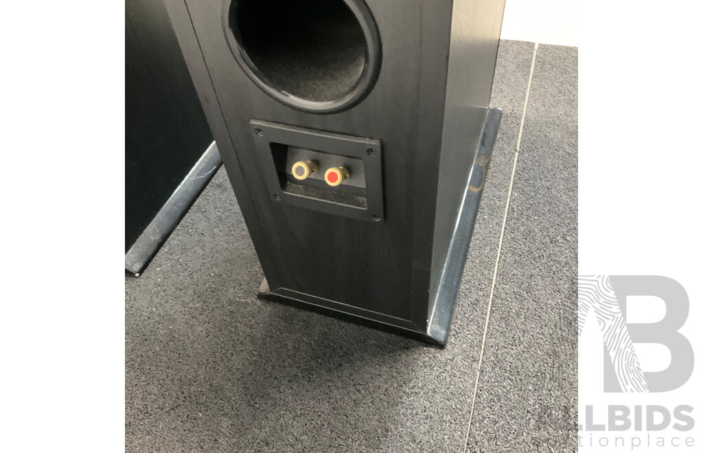 Yamaha HTR-5760 Natural Sound AV Receiver & Jamo a 3Cen Center Speaker with Surround Speakers & Jensen X-7 2 Way 180 Watt Speaker