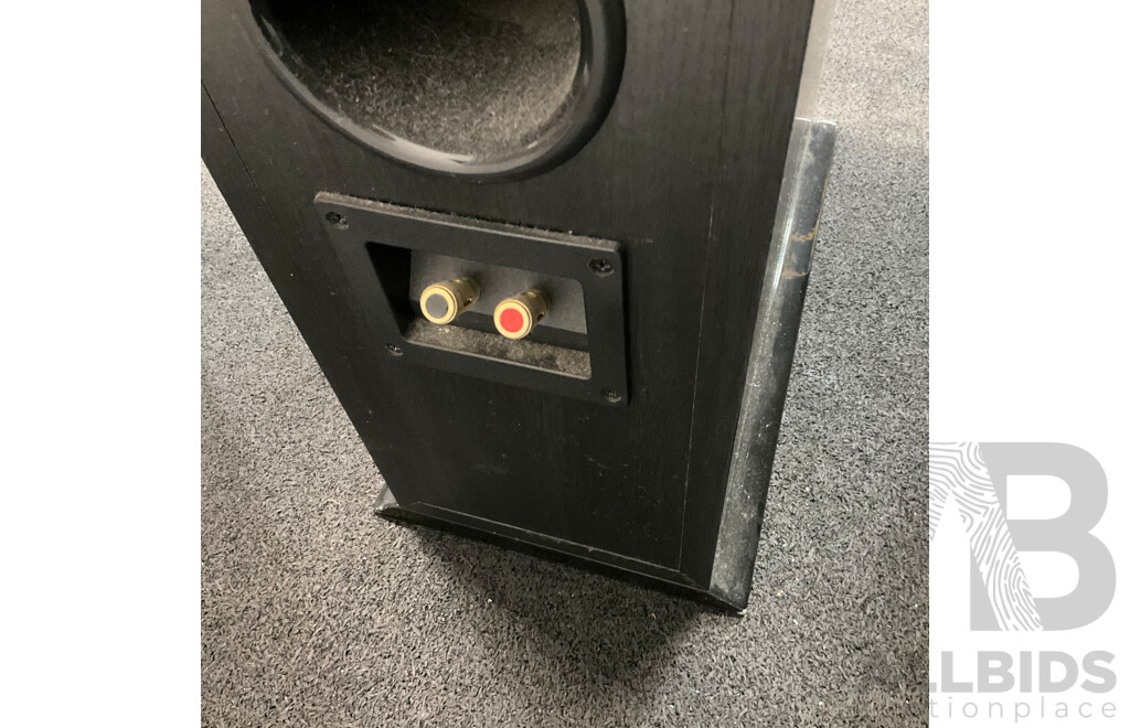 Yamaha HTR-5760 Natural Sound AV Receiver & Jamo a 3Cen Center Speaker with Surround Speakers & Jensen X-7 2 Way 180 Watt Speaker