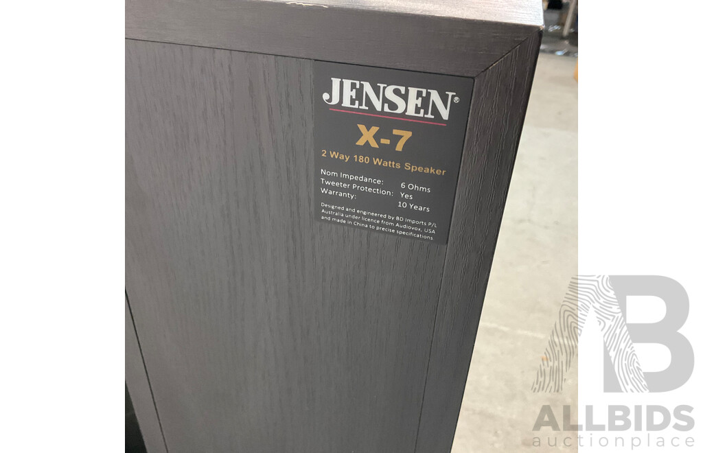 Yamaha HTR-5760 Natural Sound AV Receiver & Jamo a 3Cen Center Speaker with Surround Speakers & Jensen X-7 2 Way 180 Watt Speaker