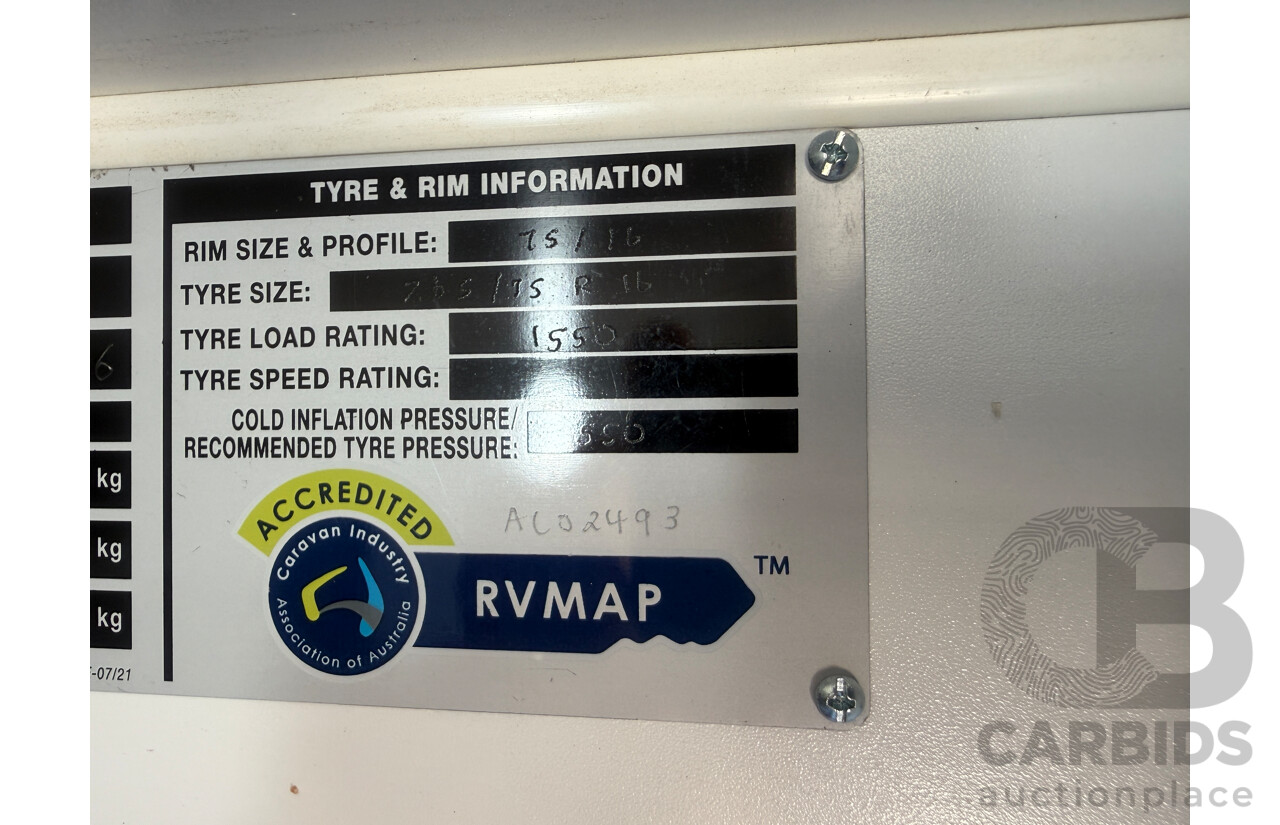 2024 MALIBU FAMILY MINI 2 BUNK 17FT SINGLE AXLE CARAVAN - WHITE/BLACK