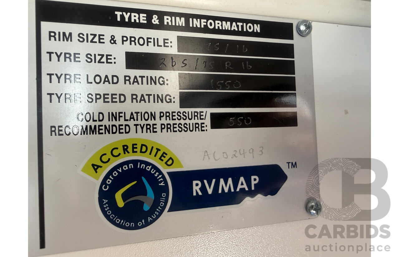 2024 MALIBU FAMILY MINI 2 BUNK 17FT SINGLE AXLE CARAVAN - WHITE/BLACK