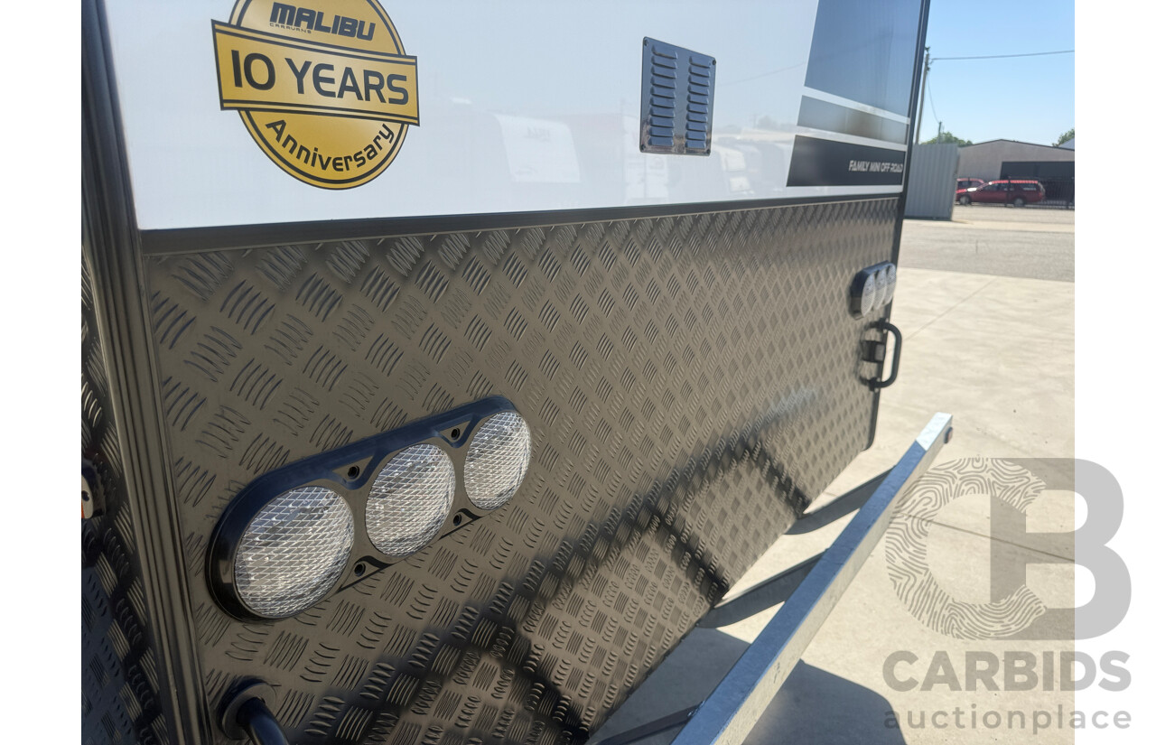 2024 MALIBU FAMILY MINI 2 BUNK 17FT SINGLE AXLE CARAVAN - WHITE/BLACK