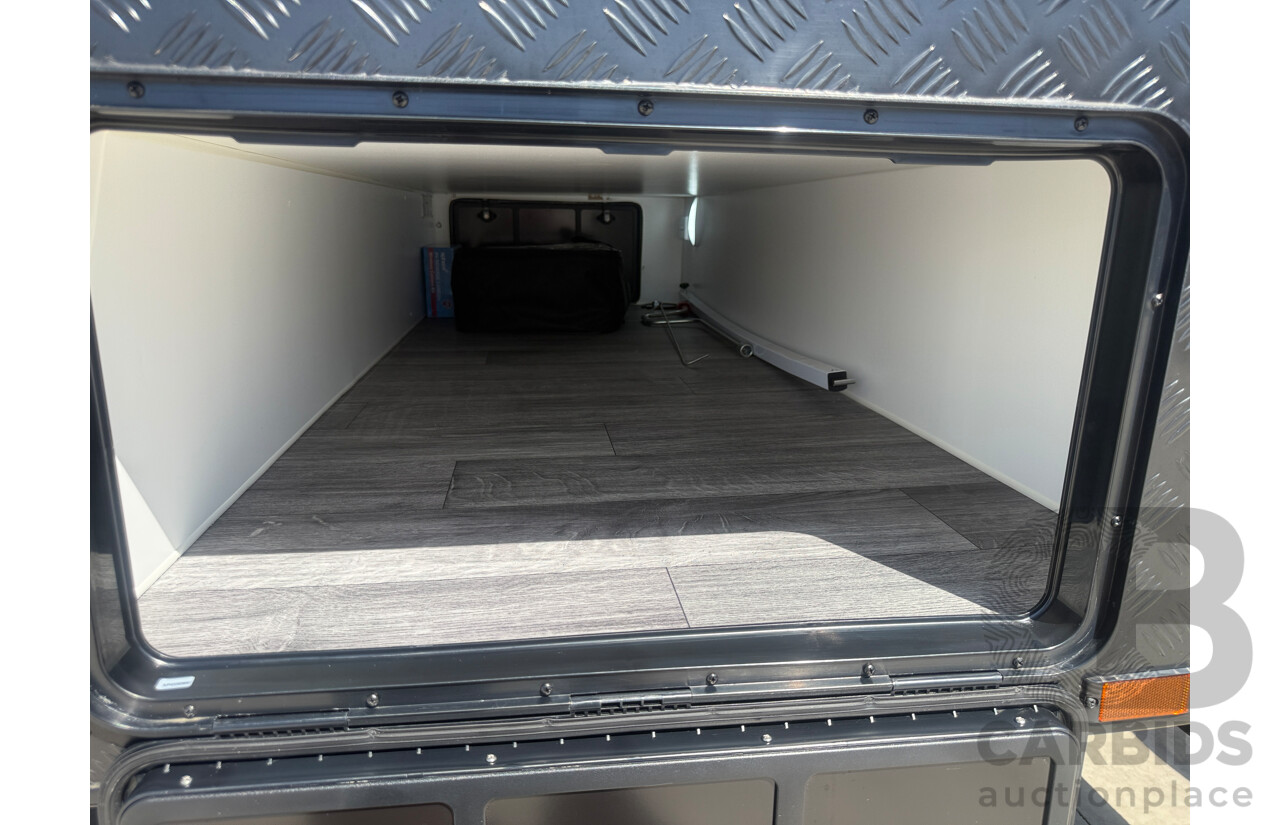 2024 MALIBU FAMILY MINI 2 BUNK 17FT SINGLE AXLE CARAVAN - WHITE/BLACK