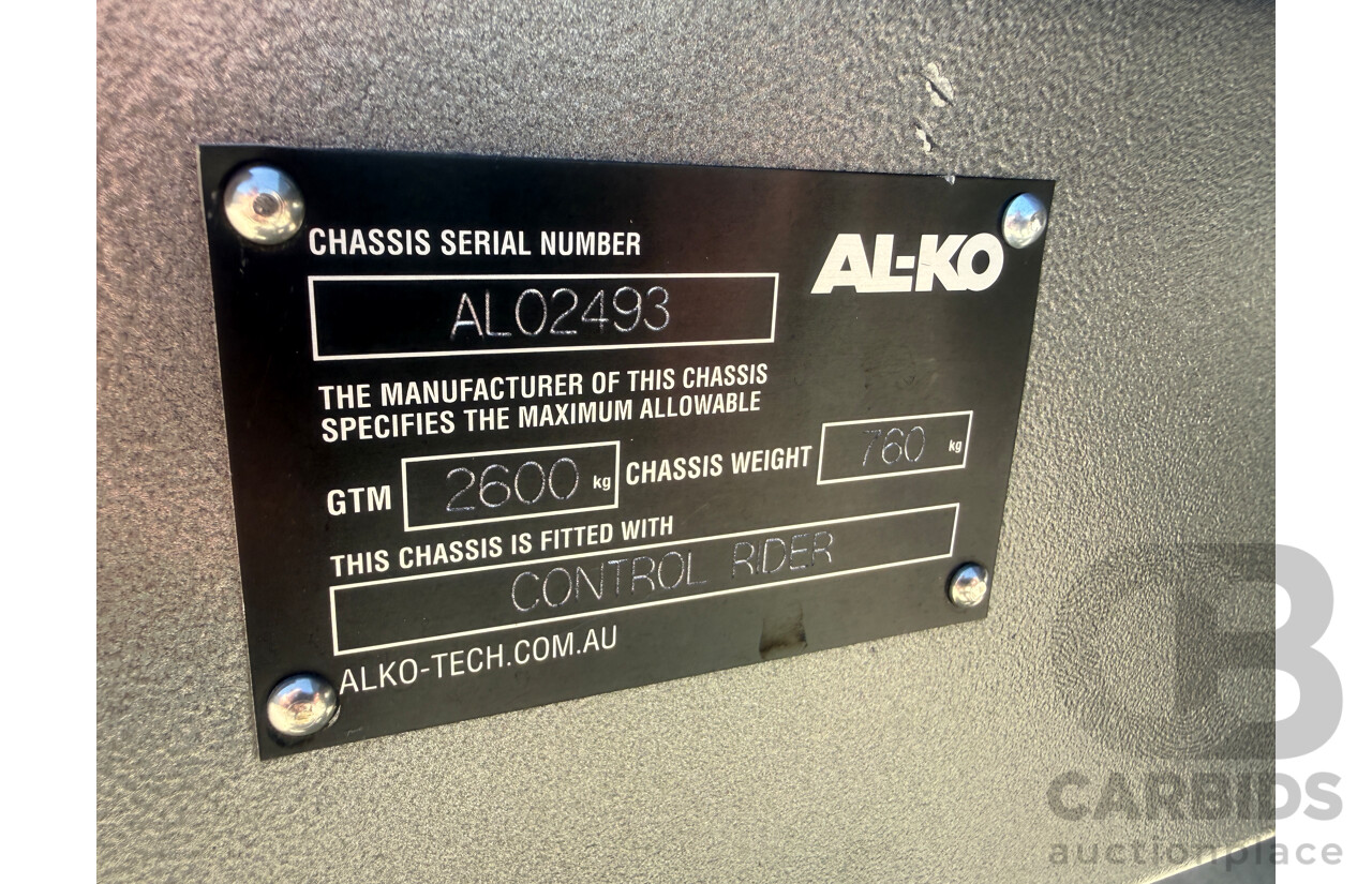 2024 MALIBU FAMILY MINI 2 BUNK 17FT SINGLE AXLE CARAVAN - WHITE/BLACK