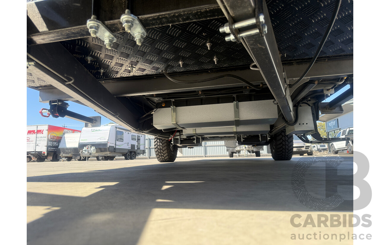 2024 MALIBU FAMILY MINI 2 BUNK 17FT SINGLE AXLE CARAVAN - WHITE/BLACK