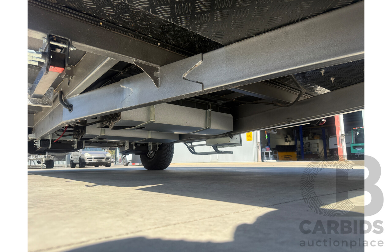 2024 MALIBU FAMILY MINI 2 BUNK 17FT SINGLE AXLE CARAVAN - WHITE/BLACK