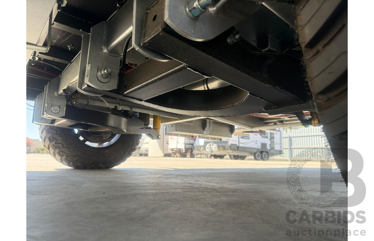 2024 MALIBU FAMILY MINI 2 BUNK 17FT SINGLE AXLE CARAVAN - WHITE/BLACK