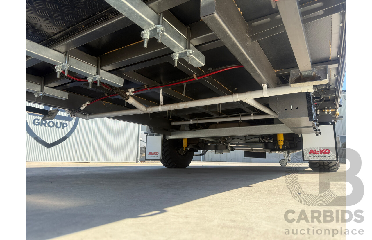 2024 MALIBU FAMILY MINI 2 BUNK 17FT SINGLE AXLE CARAVAN - WHITE/BLACK