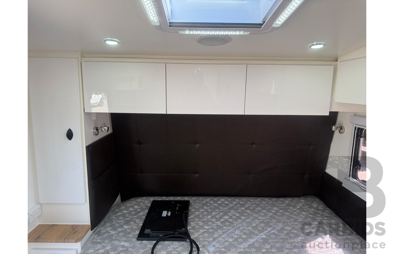 2024 MALIBU FAMILY MINI 2 BUNK 17FT SINGLE AXLE CARAVAN - WHITE/BLACK