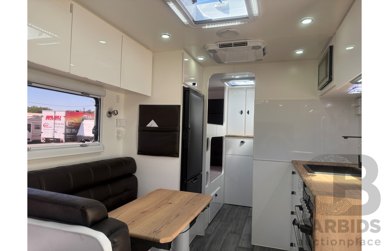 2024 MALIBU FAMILY MINI 2 BUNK 17FT SINGLE AXLE CARAVAN - WHITE/BLACK