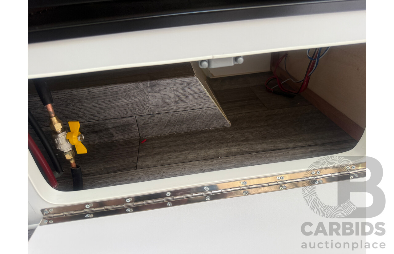 2024 MALIBU FAMILY MINI 2 BUNK 17FT SINGLE AXLE CARAVAN - WHITE/BLACK