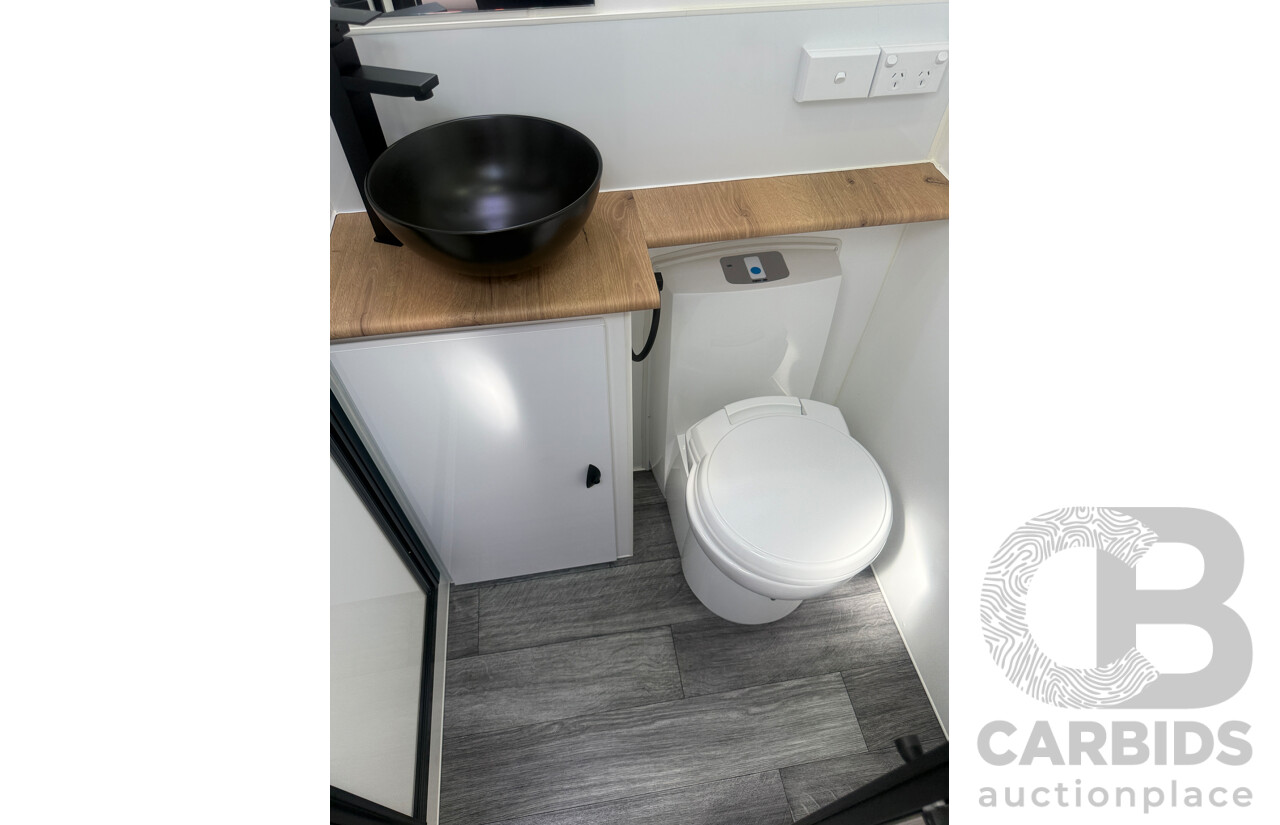 2024 MALIBU FAMILY MINI 2 BUNK 17FT SINGLE AXLE CARAVAN - WHITE/BLACK