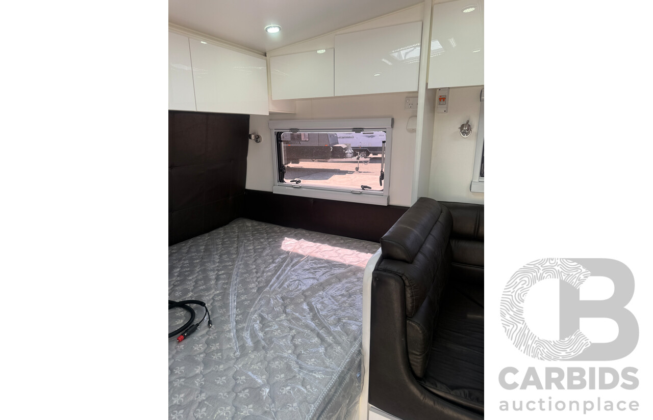 2024 MALIBU FAMILY MINI 2 BUNK 17FT SINGLE AXLE CARAVAN - WHITE/BLACK