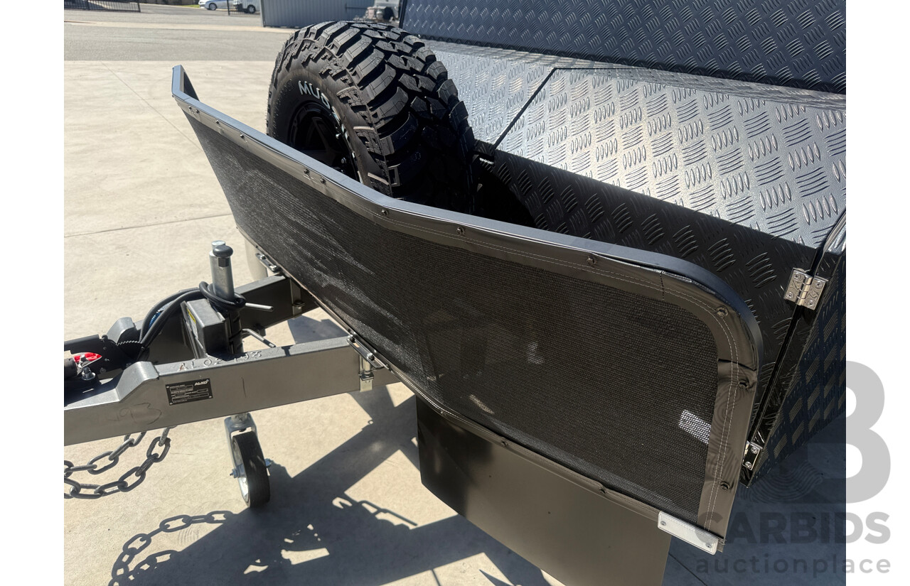 2024 MALIBU FAMILY MINI 2 BUNK 17FT SINGLE AXLE CARAVAN - WHITE/BLACK