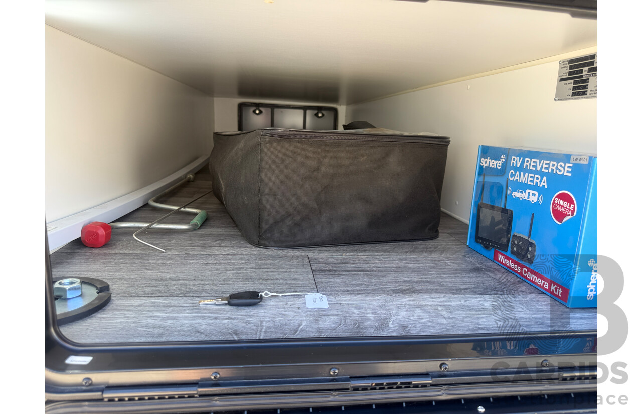 2024 MALIBU FAMILY MINI 2 BUNK 17FT SINGLE AXLE CARAVAN - WHITE/BLACK