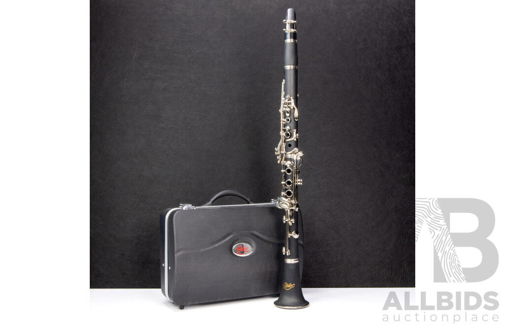 Cased Huxley Clarinet