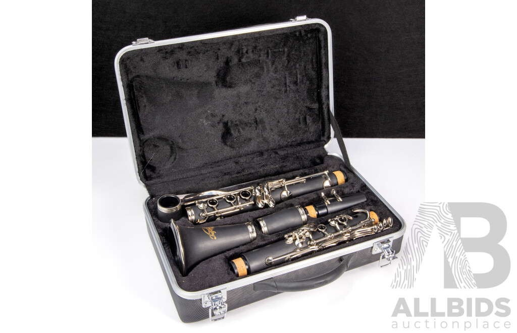 Cased Huxley Clarinet