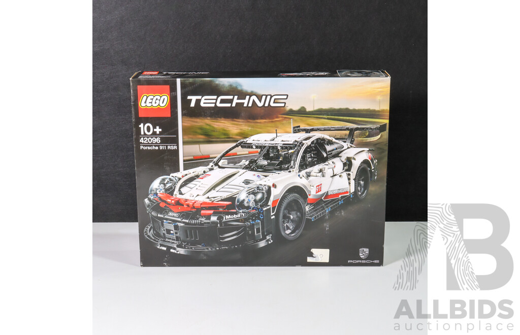 Lego Technic Porsche 911 RSR 42069, Brand New in Box