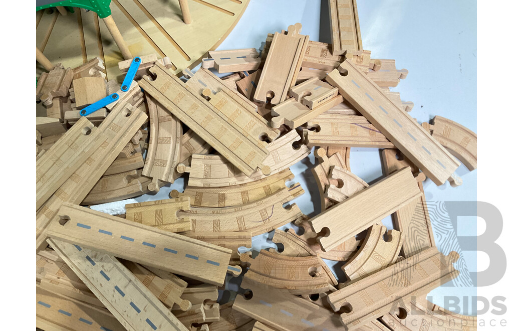 Collection of Thomas the Tank Engine and Friends Timber Railway Track and Round House