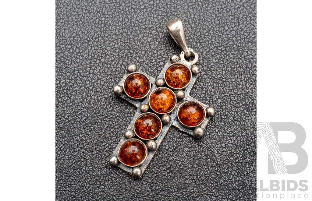 925 Sterling Silver Cross with Baltic Crushed Amber Stones - 6.23gms