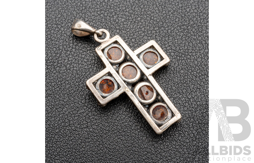 925 Sterling Silver Cross with Baltic Crushed Amber Stones - 6.23gms