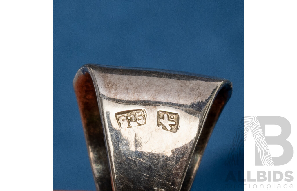 925 Sterling Silver with Synthetic Amber Pendant