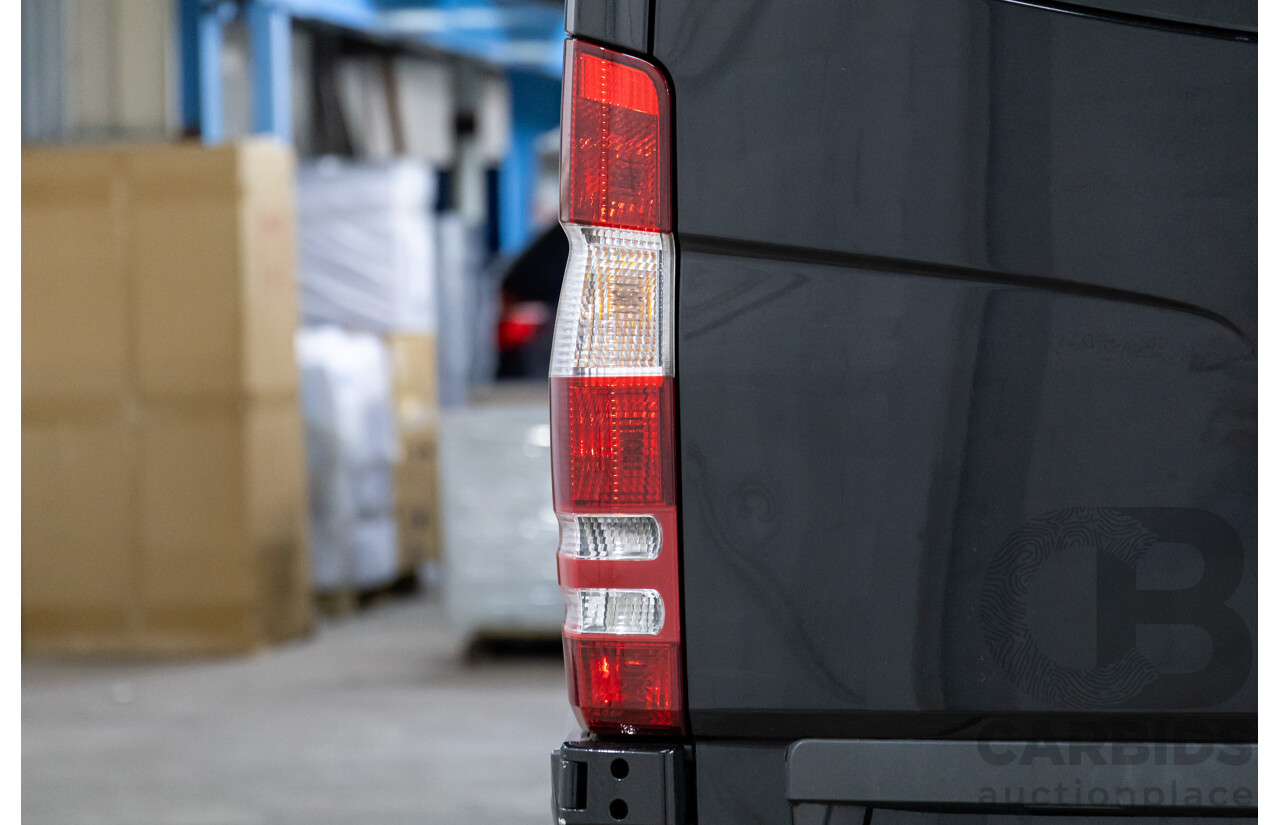 06/2018 Mercedes-Benz Sprinter 313CDI VS30 MWB (RWD) 907 2d Van Obsidian Black Metallic Twin Turbo Diesel 2.1L