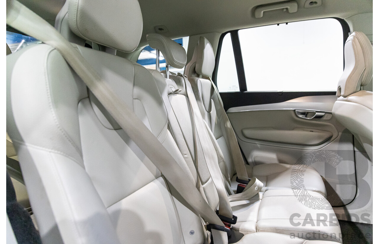 07/2019 Volvo XC90 D5 Momentum (AWD) 256 MY20 4d Wagon Magic Blue Metallic Turbo Diesel 2.0L