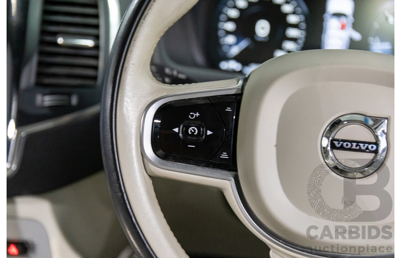 07/2019 Volvo XC90 D5 Momentum (AWD) 256 MY20 4d Wagon Magic Blue Metallic Turbo Diesel 2.0L