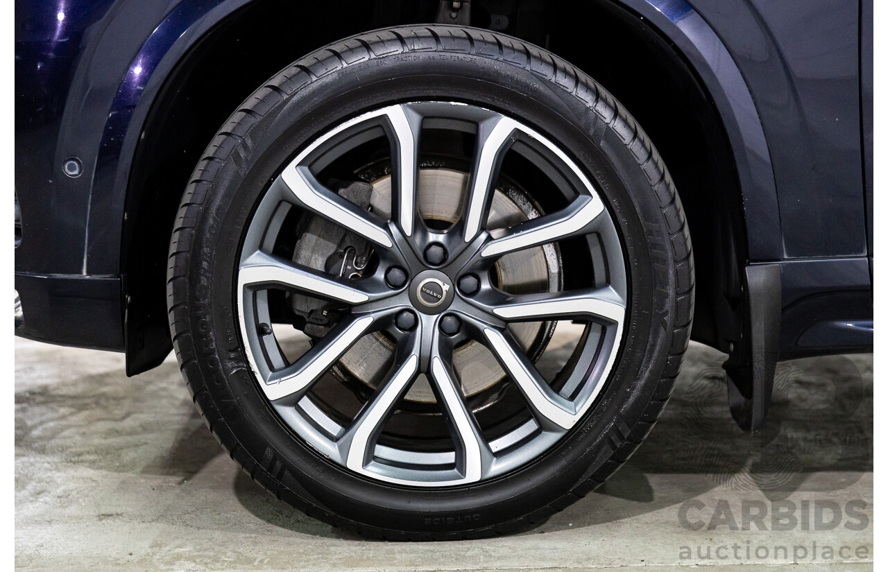 07/2019 Volvo XC90 D5 Momentum (AWD) 256 MY20 4d Wagon Magic Blue Metallic Turbo Diesel 2.0L