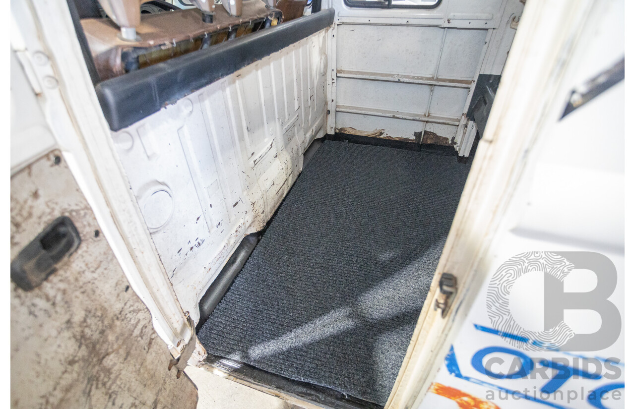 9/1975 Volkswagen Kombi Transporter Type 2 2d Crew Cab Utility White 1.8L